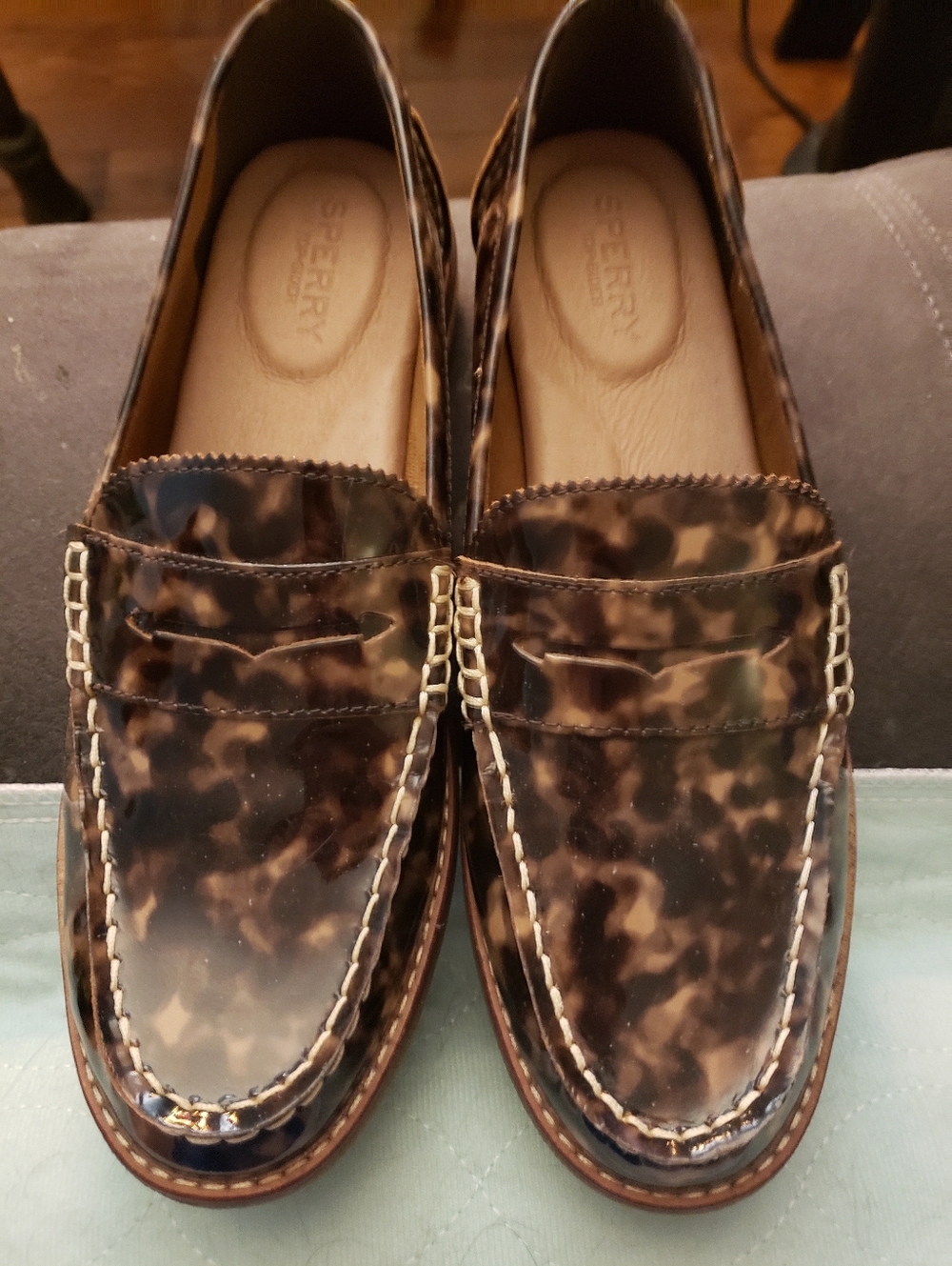 Sperry WOMENS TOP SIDER TORTIOUS SHELL  Gloss Penny Loafers SIZE 7.  LEATHER INT